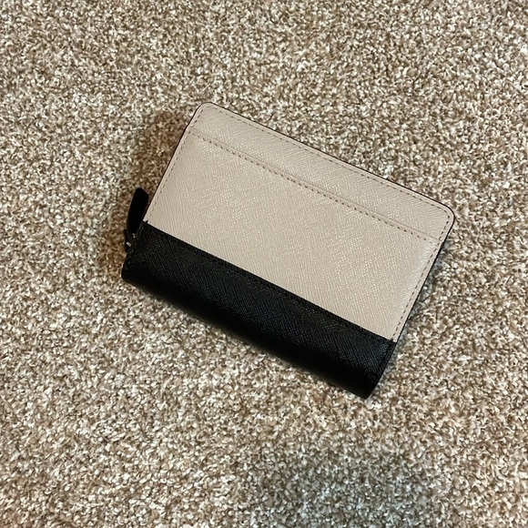 Black + taupe Kate Spade wallet - Picture 4 of 4